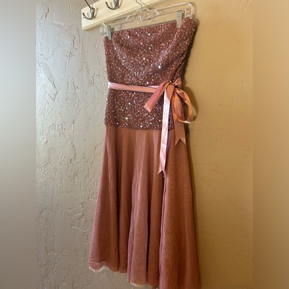 Pink sparkly sleeveless dress - Picture 1 of 3